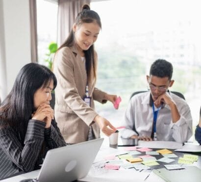audience discovery keywords for company